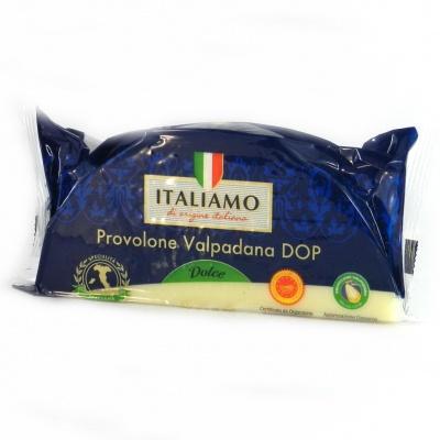 Твердый сыр Italiamo Provolone valpadana DOP dolce 300 г